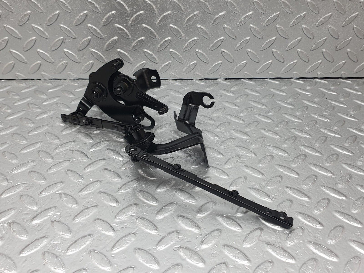 43568 Mercedes-Benz C126 380SEC Coupe Throttle Linkage
