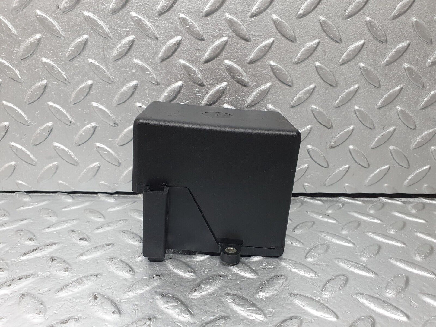 42771 Mercedes-Benz W201 190 2.0L Relay Box Cover 2015451040 2015450103