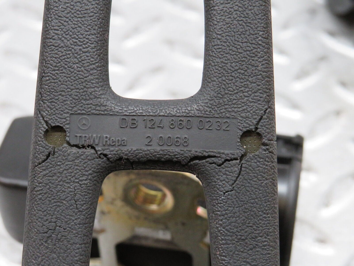 27821 Mercedes-Benz S124 300TE Third Row Seat Belt Set With Buckles