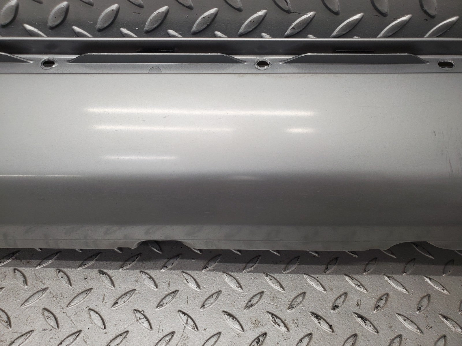 W124 Wagon side skirt left side used OEM