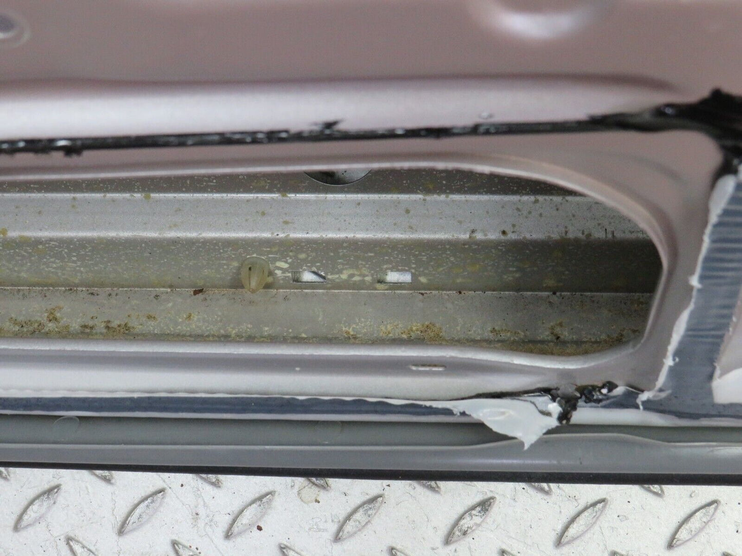 39540 Mercedes-Benz R129 320SL Coupe Left Door
