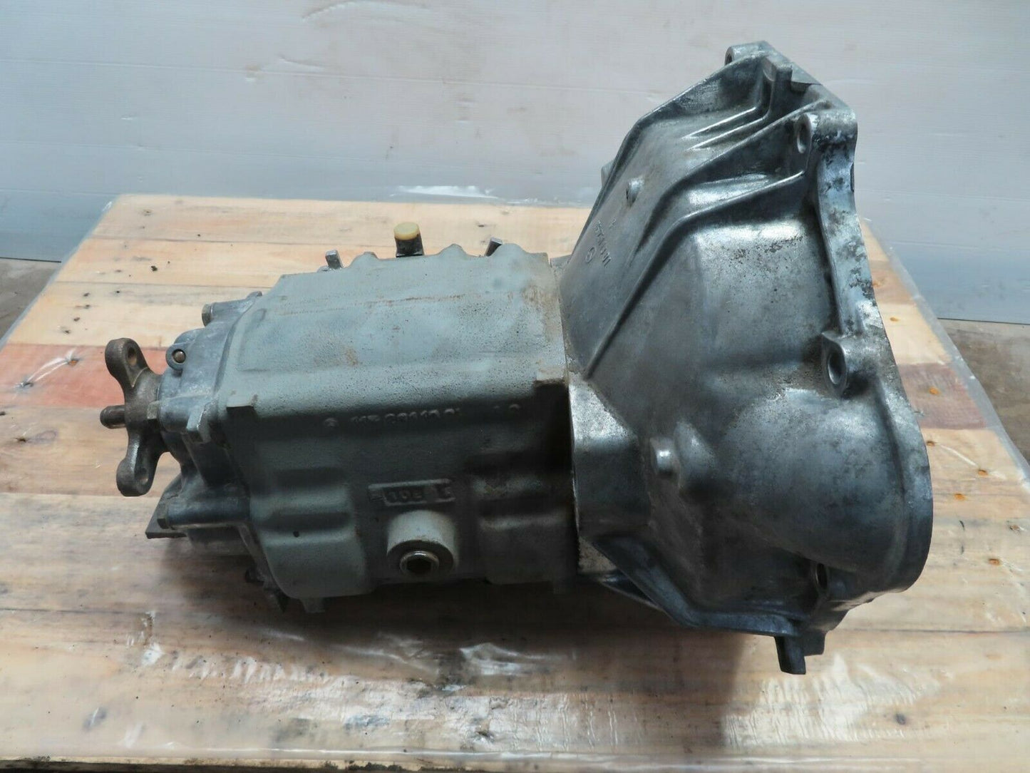 8631 Mercedes-Benz W115 220D Manual Gearbox 1152511301
