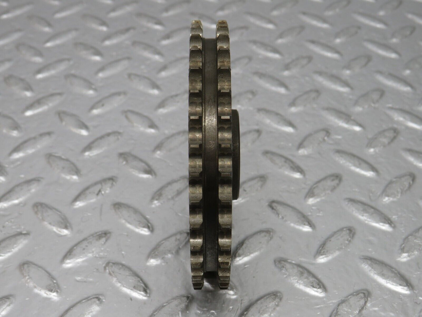 32764 Mercedes-Benz C107 R107 350 V8 Camshaft Timing Gear 1160520601