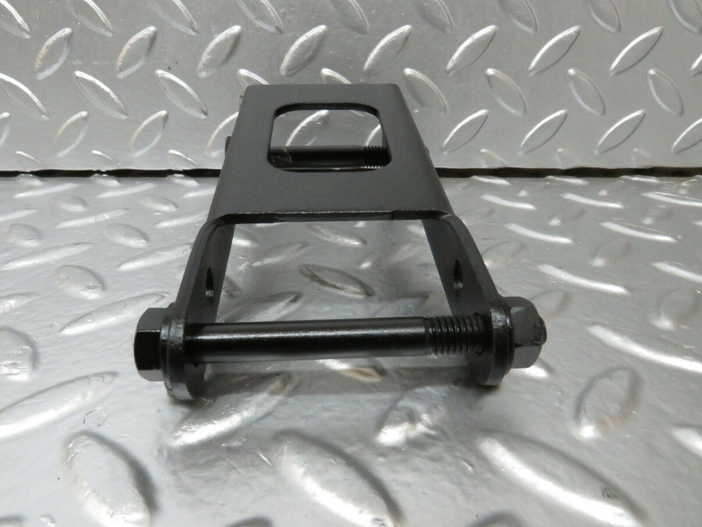 23900 Mercedes-Benz C107 450SLC Coupe Alternator Generator Bracket