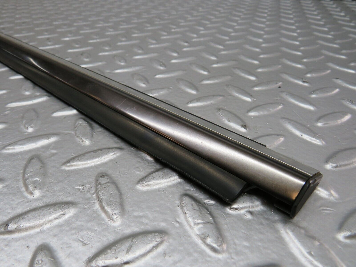 24888 Mercedes-Benz W140 SEL320 LWB Rear Left Door Moulding Trim