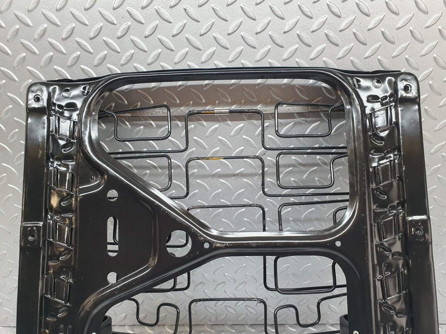 43946 Mercedes-Benz C123 230CE Coupe Front Right Seat Base