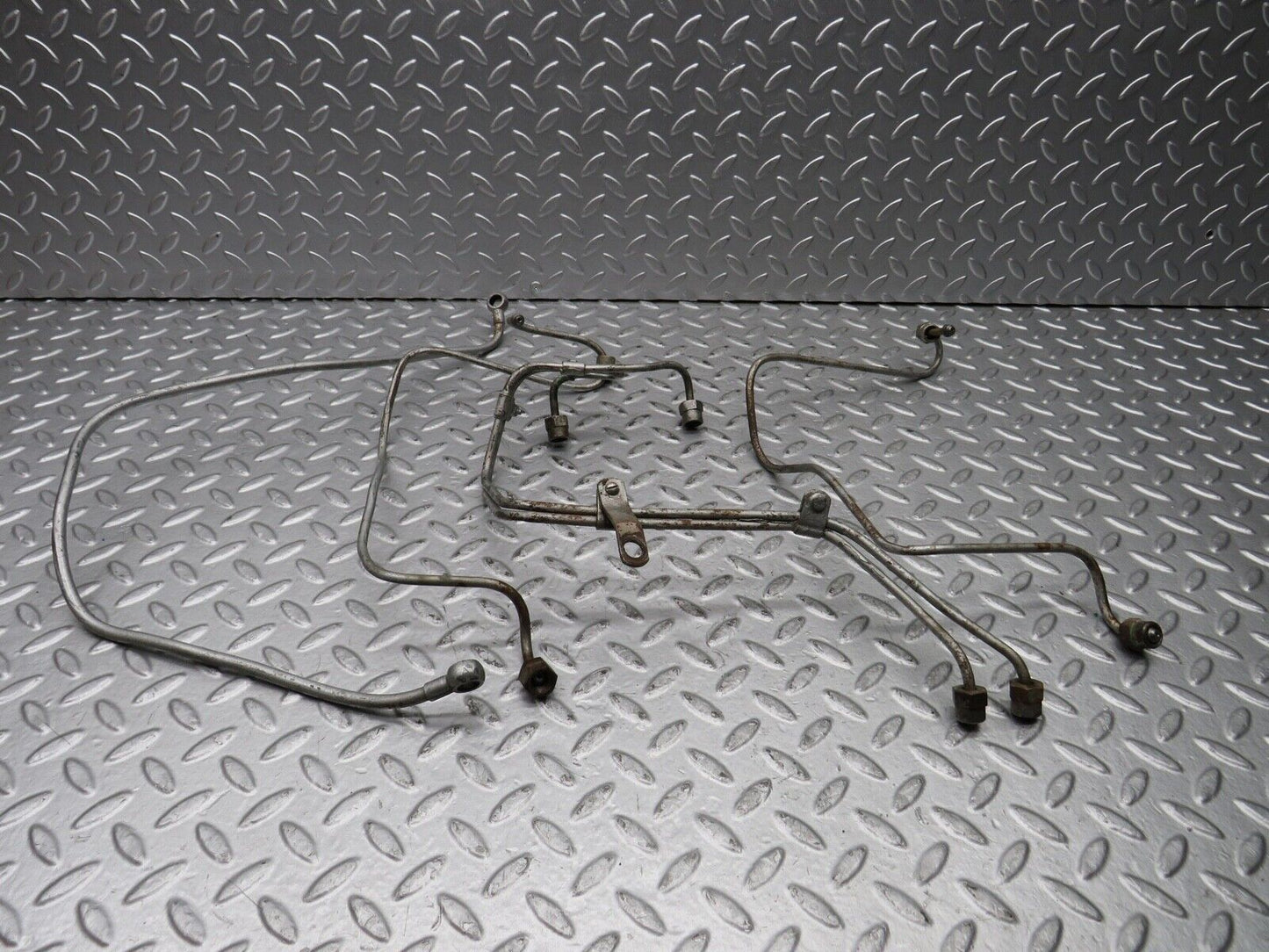 27828 Mercedes-Benz S124 300TE Wagon Fuel Pipe Hose Set 6050701432