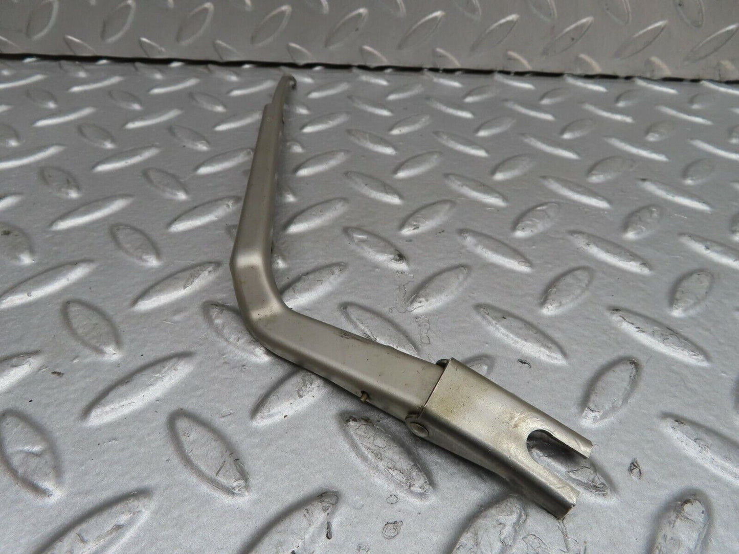 15765 Mercedes-Benz R107 450SL Headlight Wiper Arm Left
