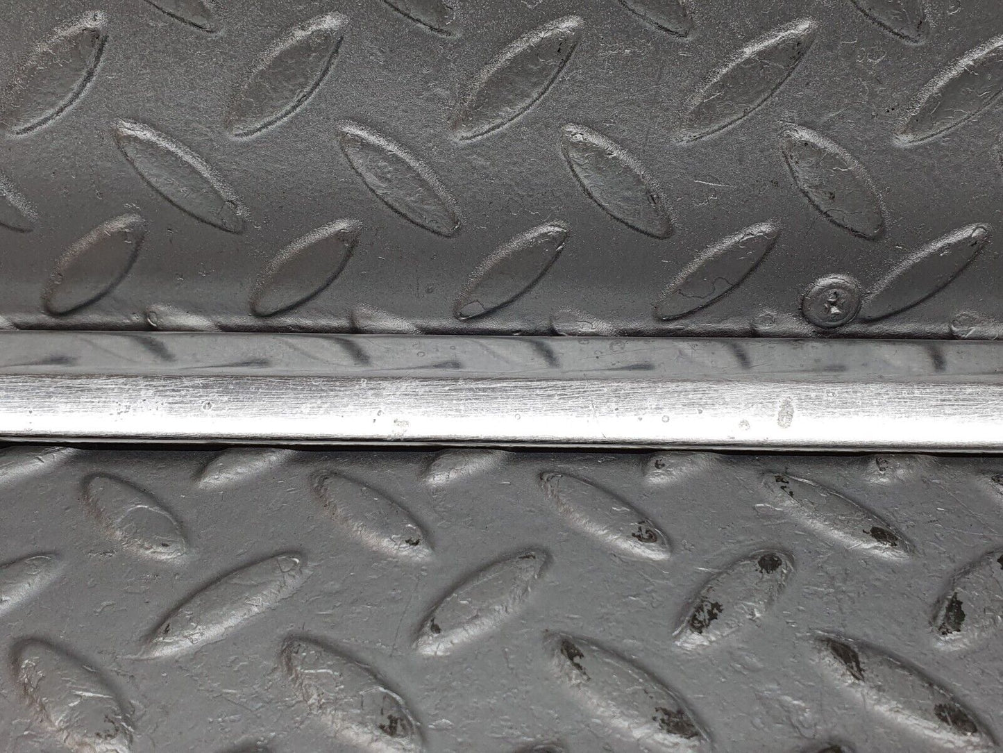 41189 Mercedes-Benz W126 300SE Front Right Door Chrome Moulding Trim