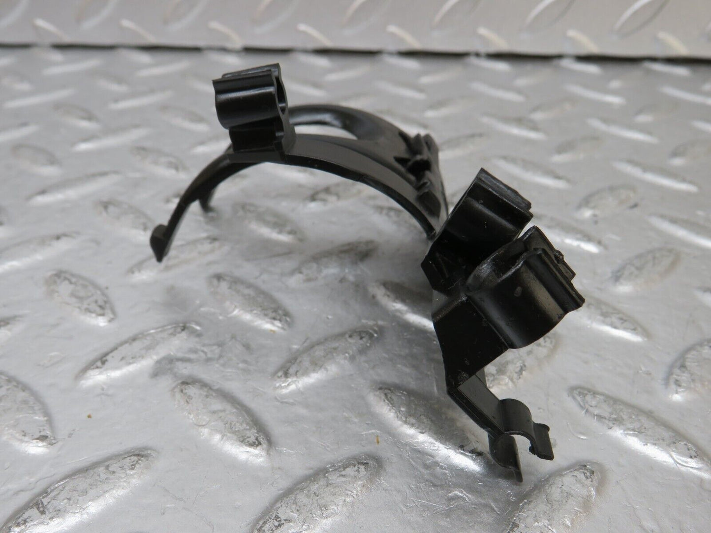 25838 Mercedes-Benz W124 280E Brake Cable Wire Bracket 1245461743