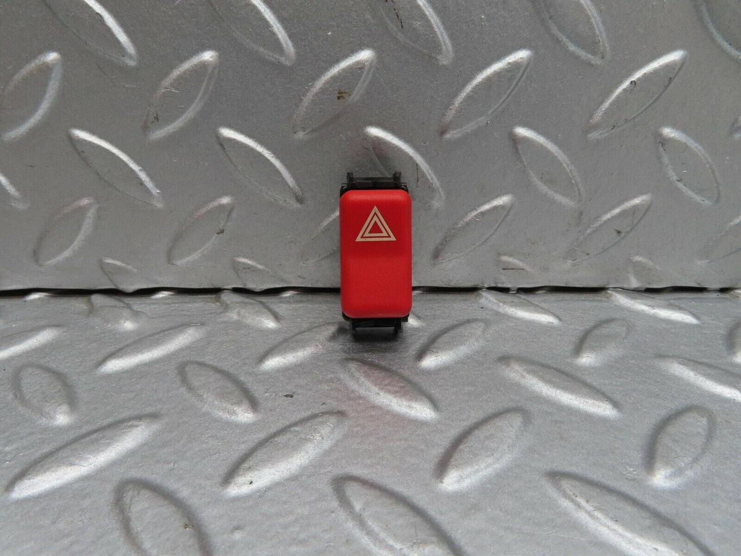15212 Mercedes-Benz W140 S320 Hazard Warning Light Switch 1408205510