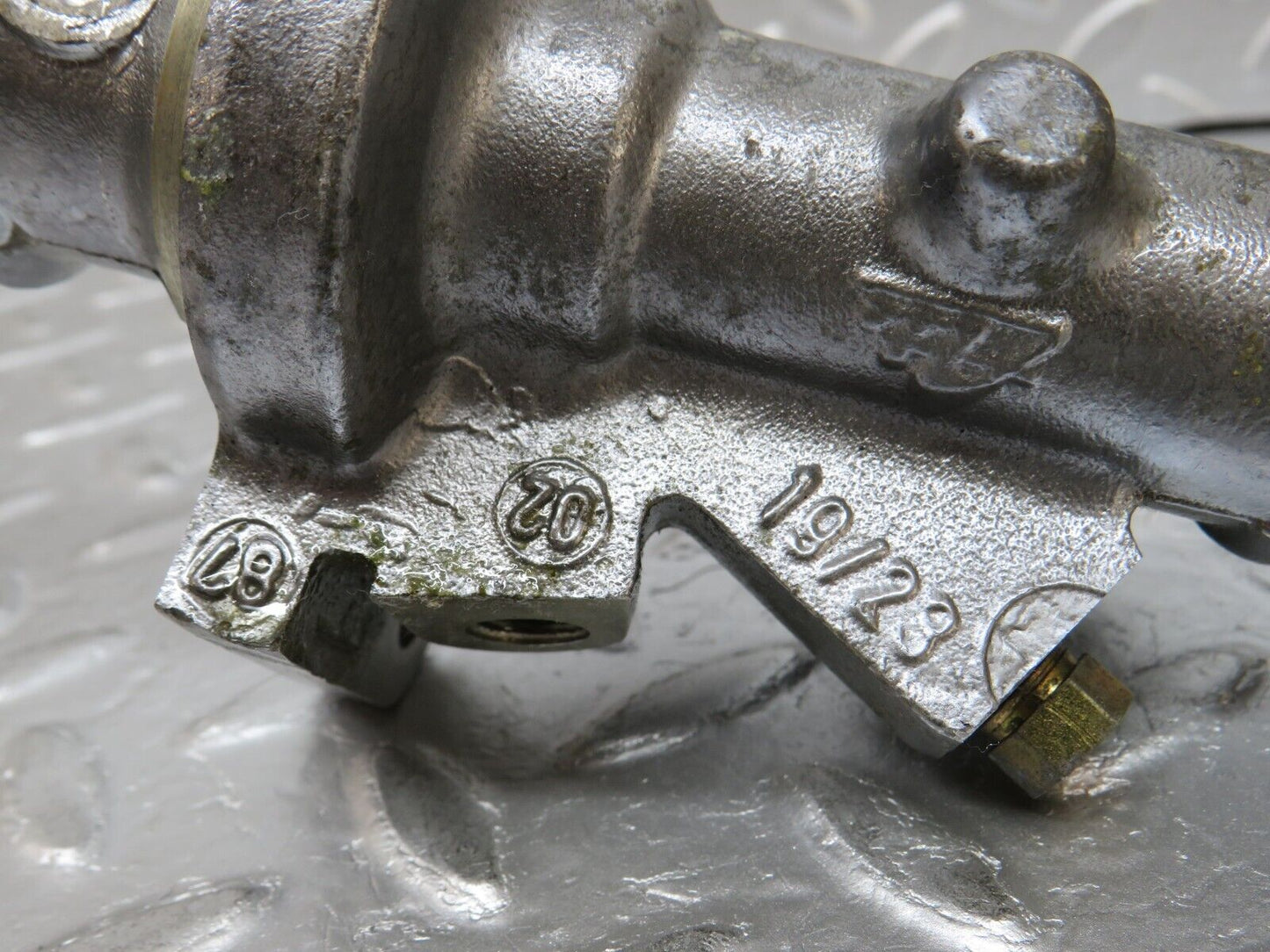 32424 Mercedes-Benz S124 300TE Wagon Brake Master Cylinder Ate