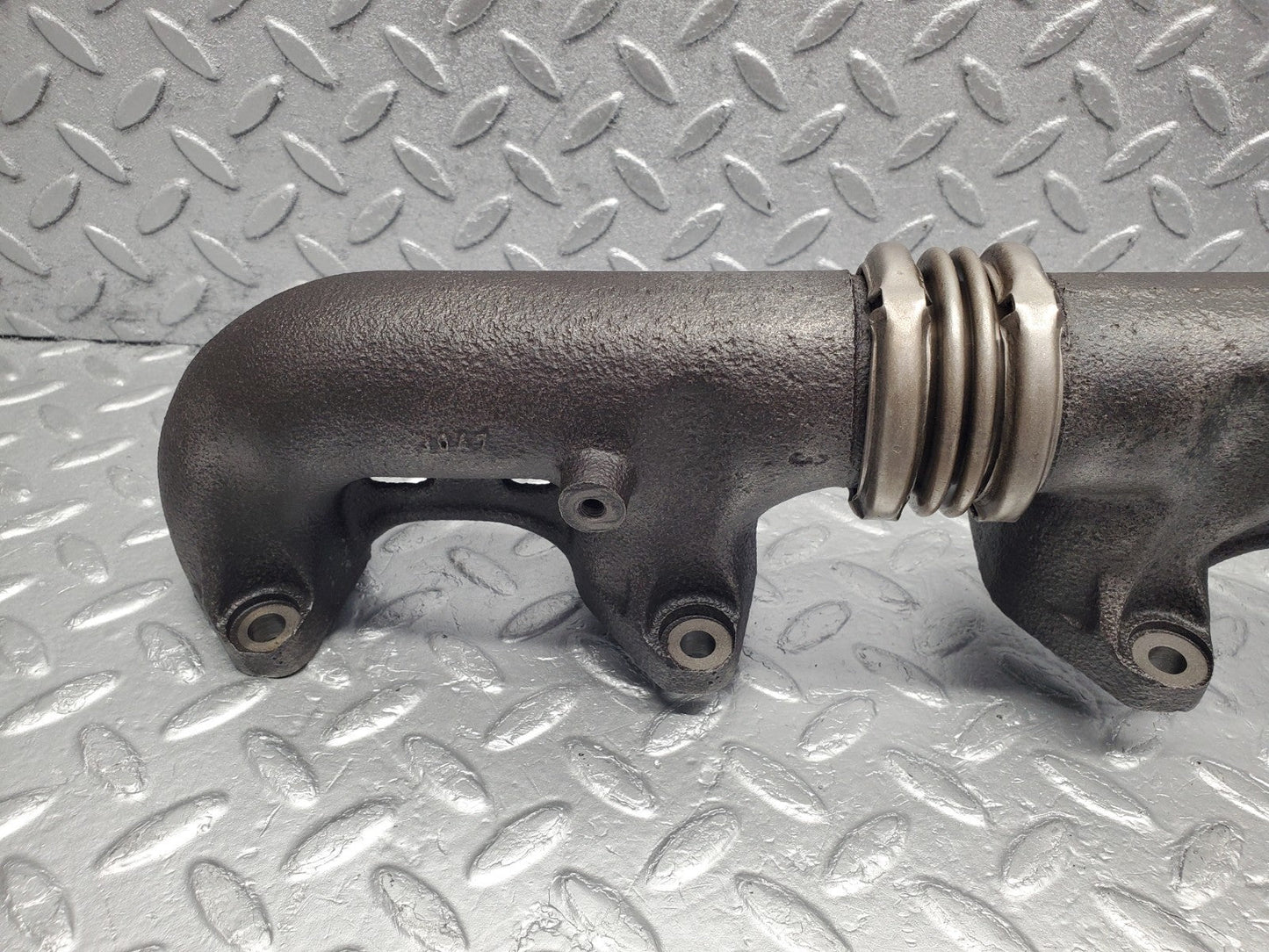 W126 Coupe exhaust manifold right used OEM