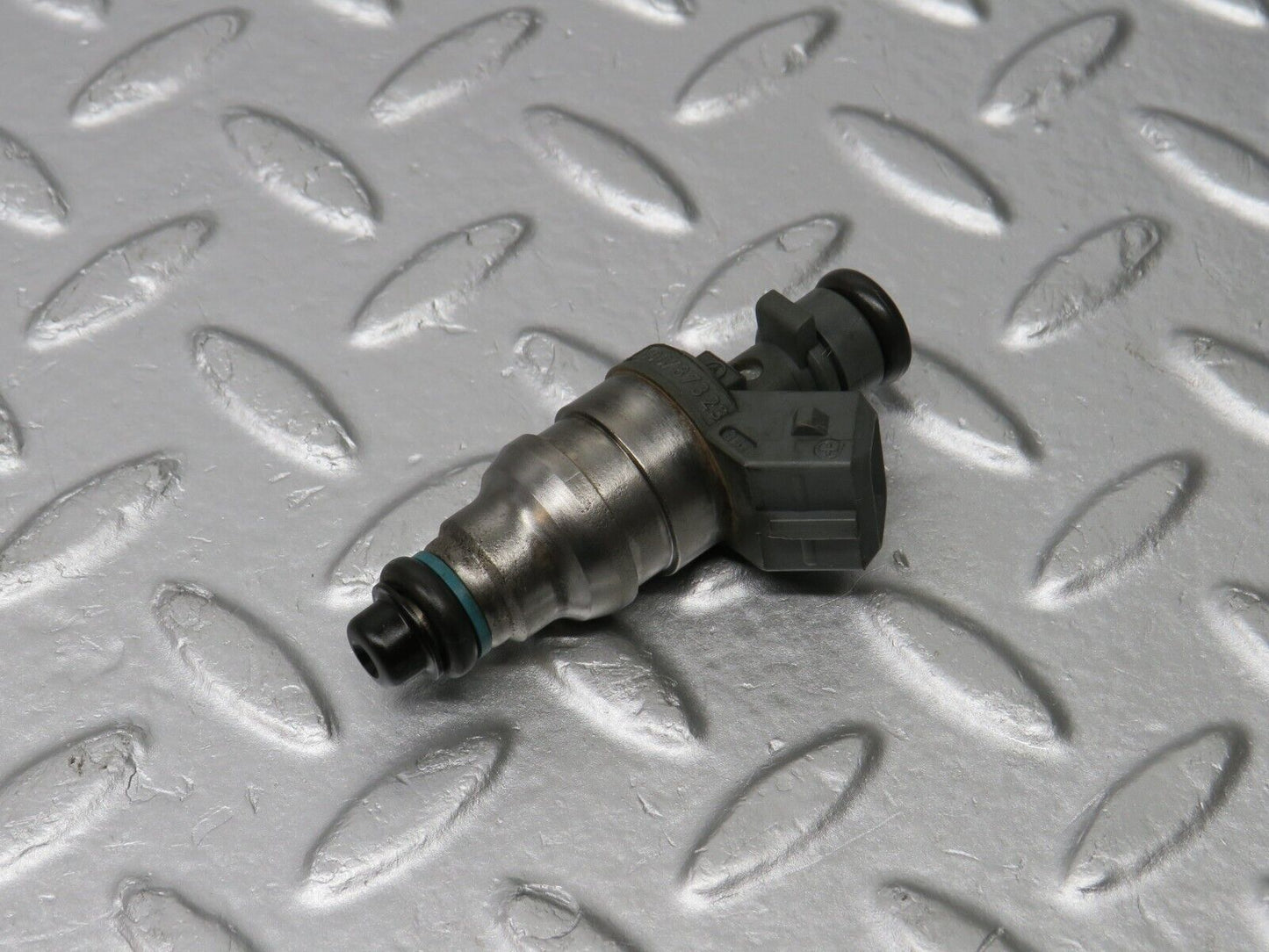 39421 Mercedes-Benz R129 320SL Coupe Fuel Injector Bosch 0000787323 0280155209