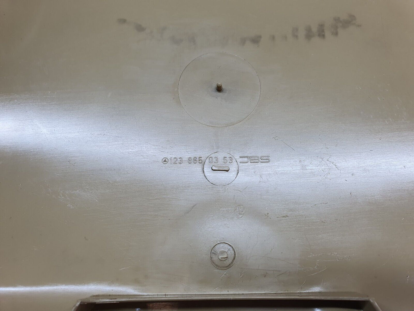 44140 Mercedes-Benz C123 230CE Coupe First Aid Box 1238650353