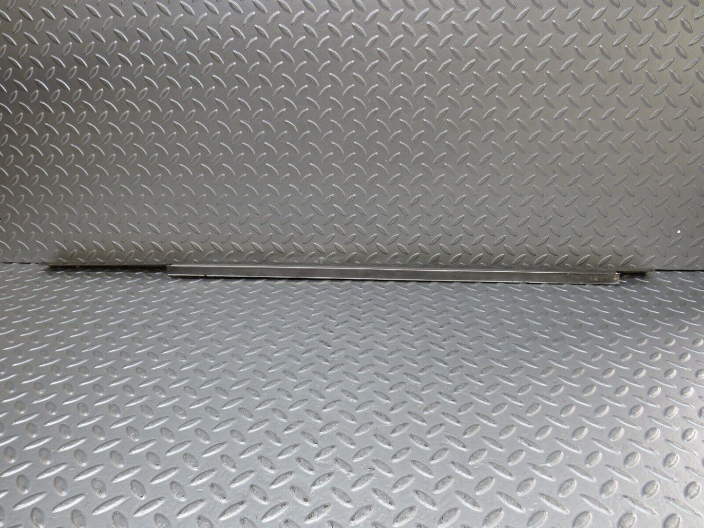 35767 Mercedes-Benz W108 Front Left Door Sill Chrome