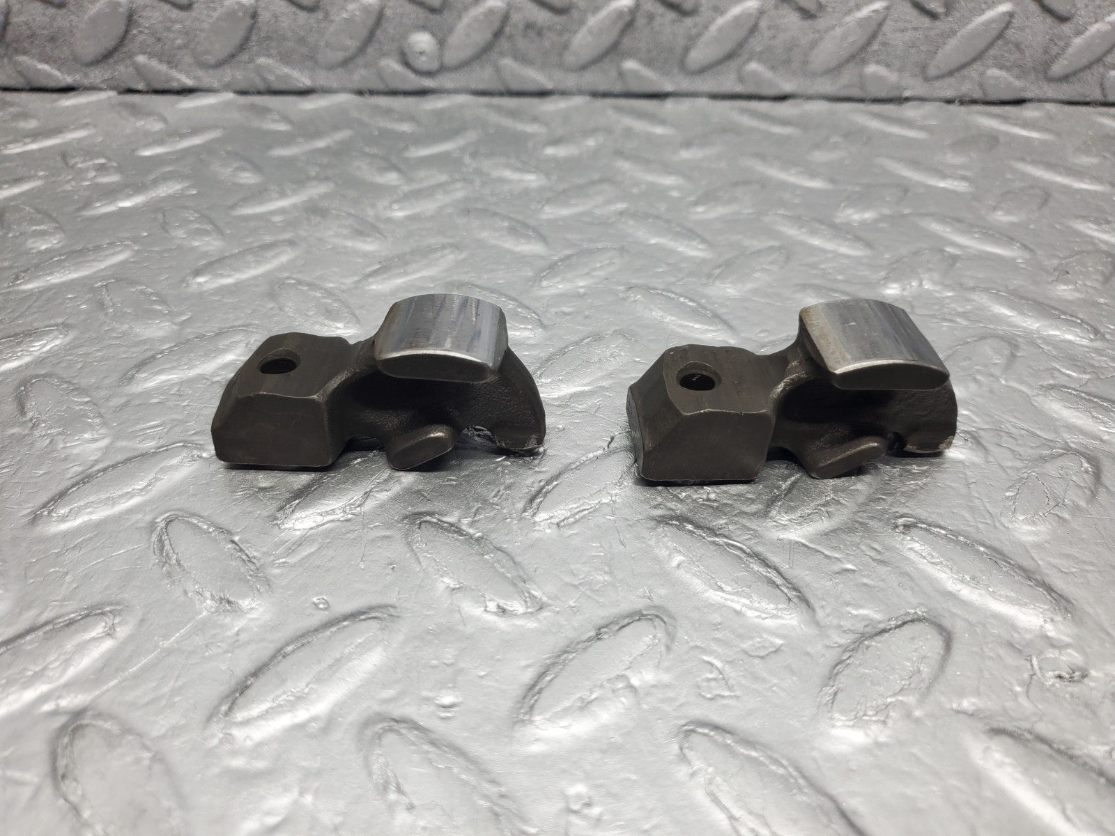 W126 Coupe rocker arm used OEM