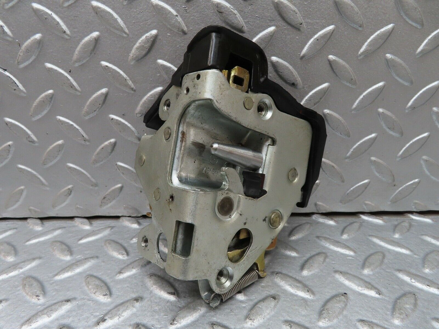 19153 Mercedes-Benz W123 300D Rear Right Door Lock Mechanism 1237330208