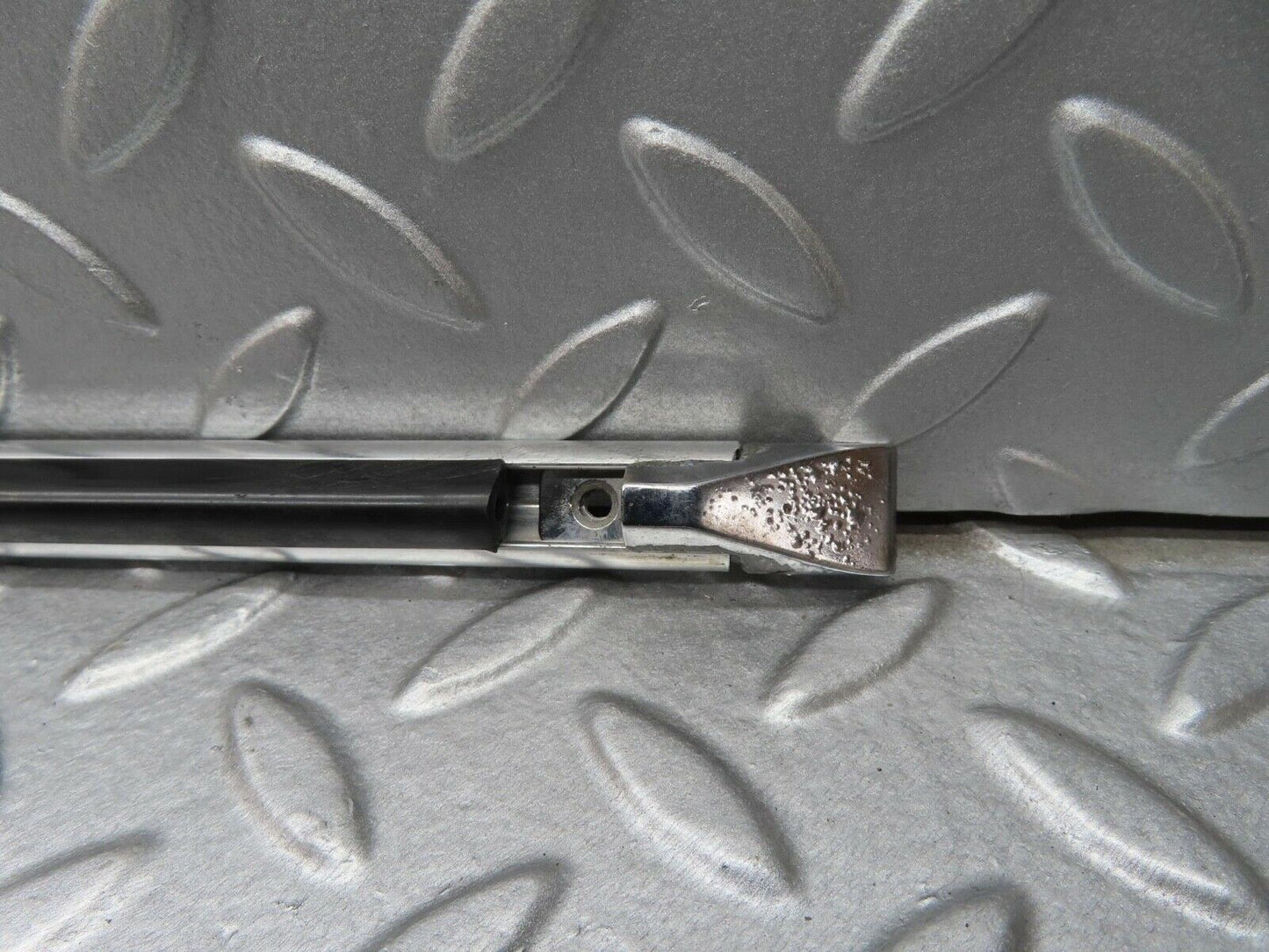 12942 Mercedes-Benz W111 220SE Front Right Door Centre Moulding Trim