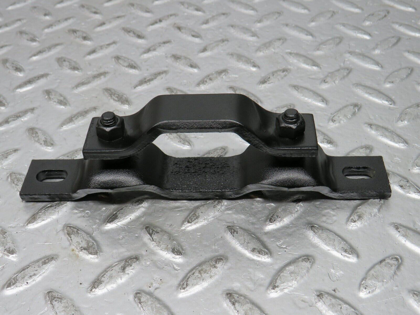 31994 Mercedes-Benz W123 230E Engine Mount Bracket Front