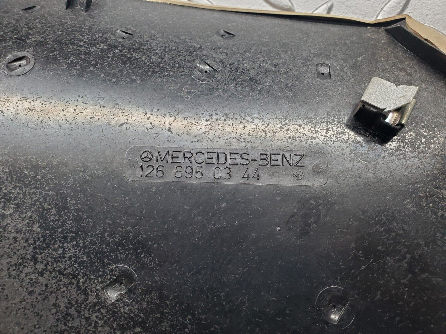 45771 Mercedes-Benz W126 420SE C Pillar Cover Left Side Beige 1266950344