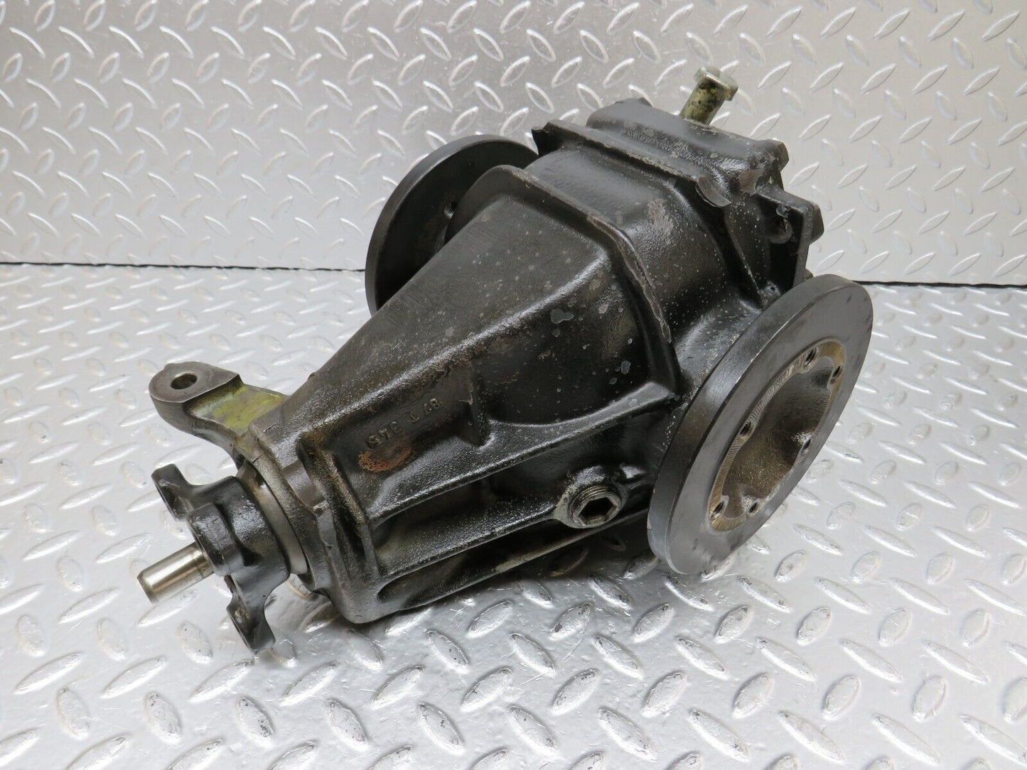 34262 Mercedes-Benz W201 190E Rear Differential Ratio 3.23 2013511401