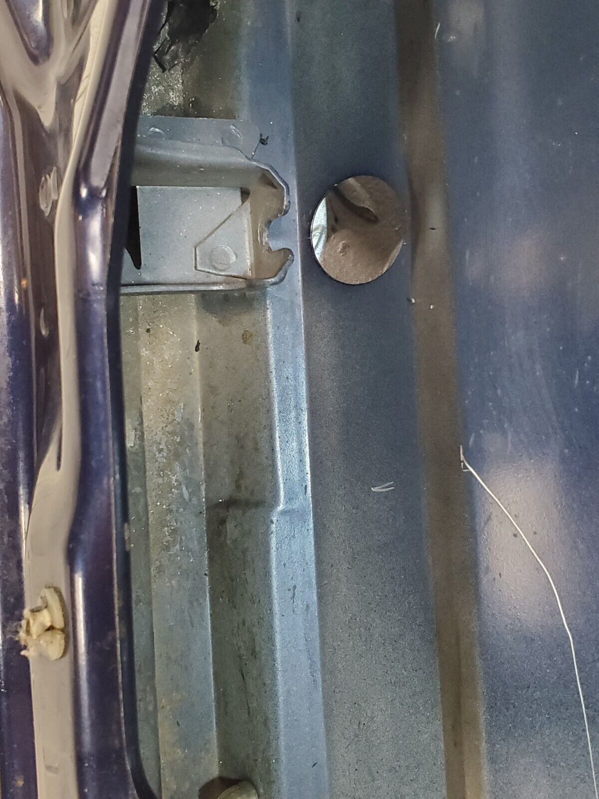 43712637