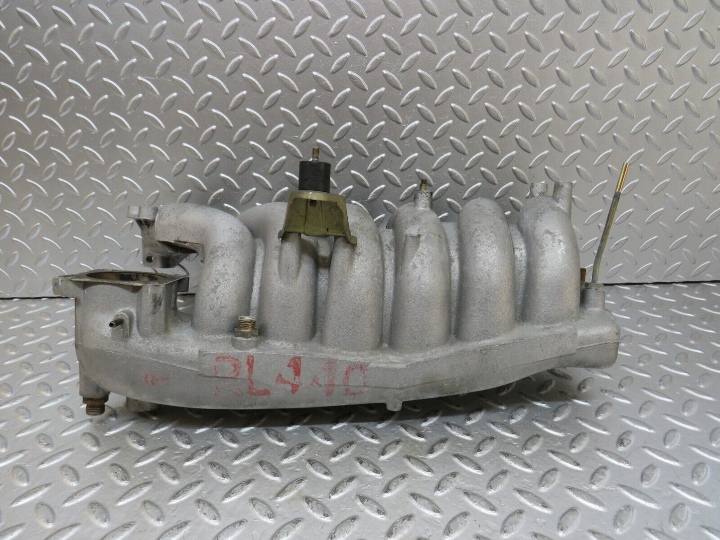 27370 Mercedes-Benz W123 280E Intake Manifold 1101413701