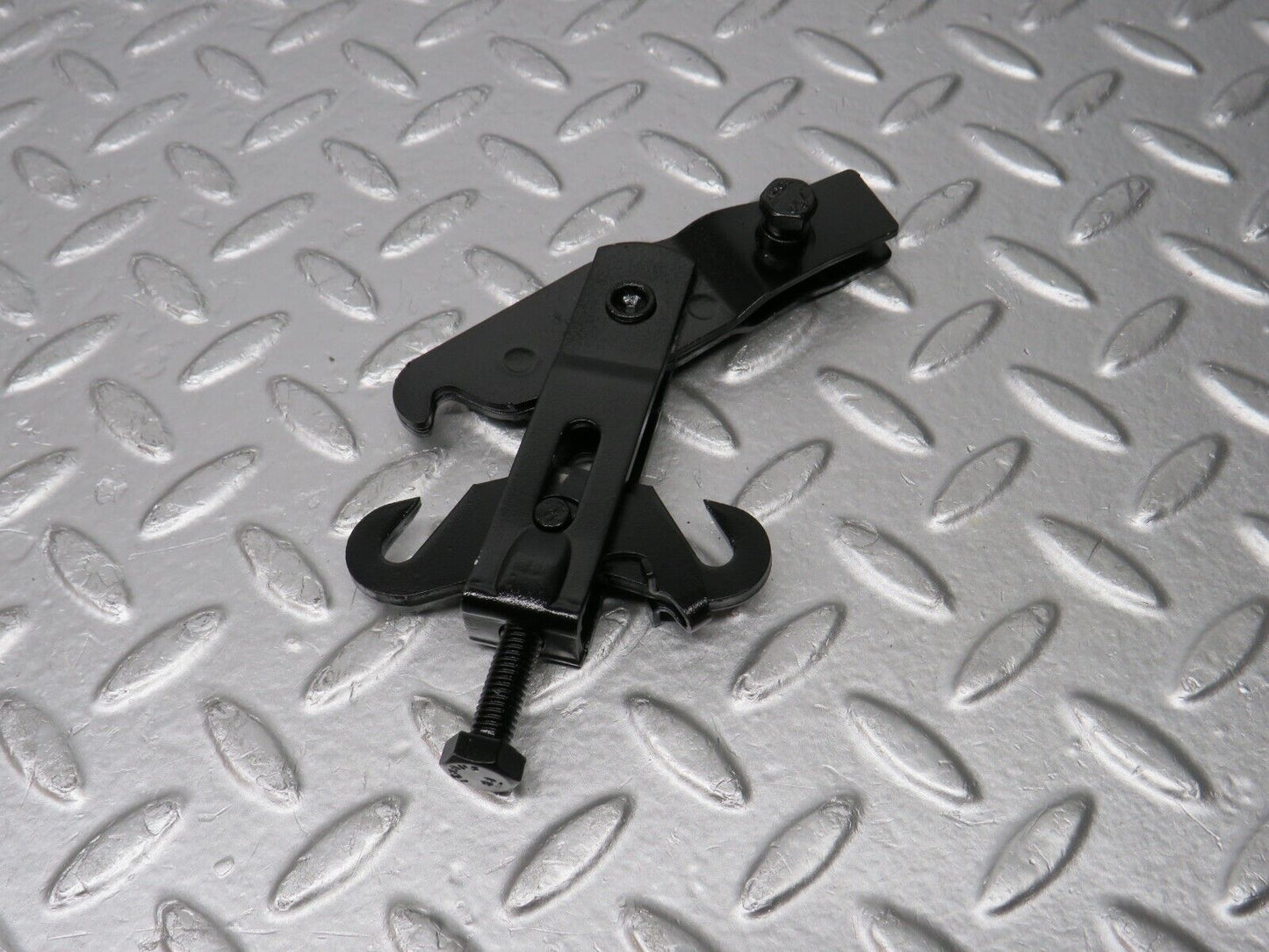 30905 Mercedes-Benz W201 190E 2.0L Handbrake Adjusting Handbrake Regulator