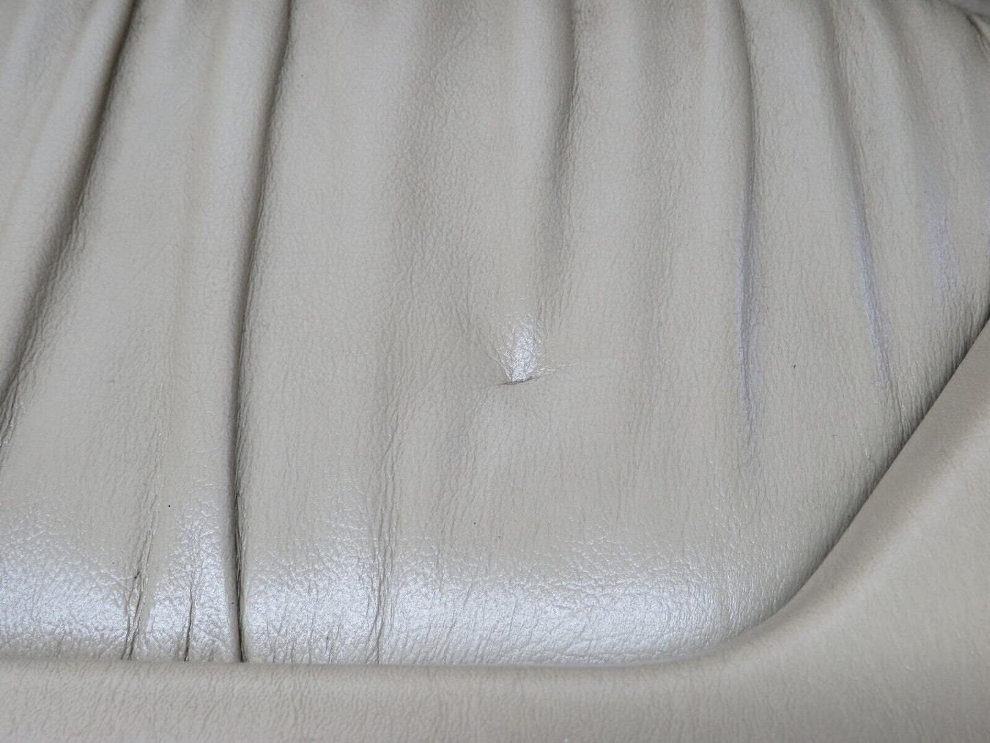 28944 Mercedes-Benz C124 320CE Front Right Door Card Beige 1247273270