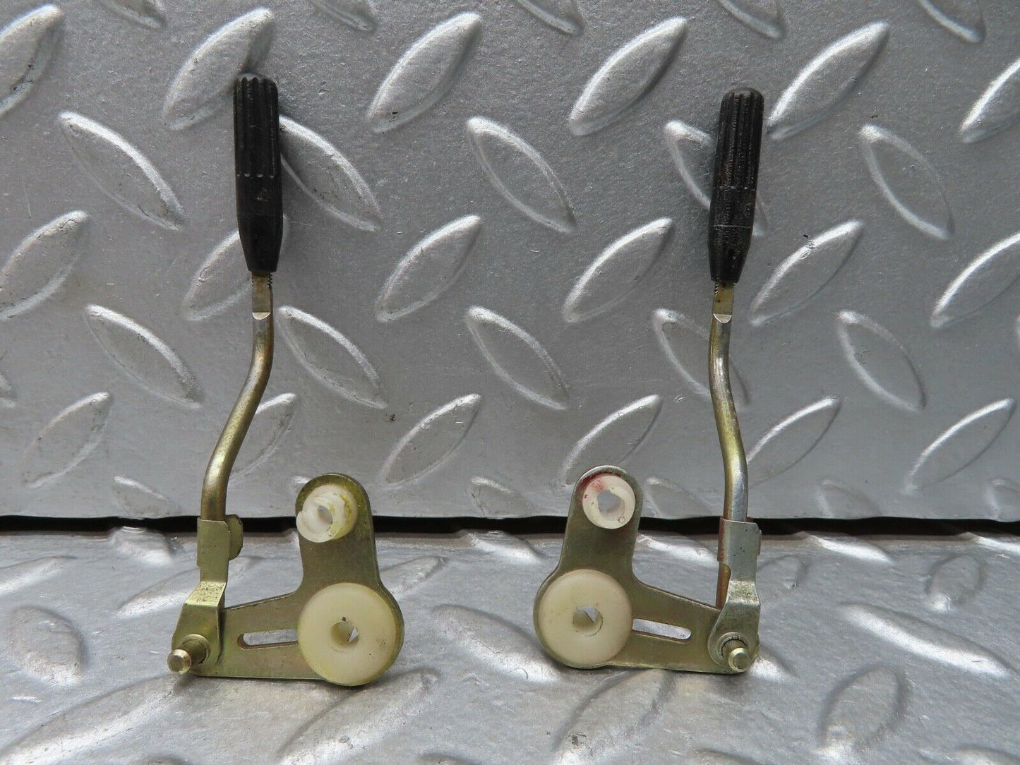19262 Mercedes-Benz W123 300D Rear Door Lock Knob Pair