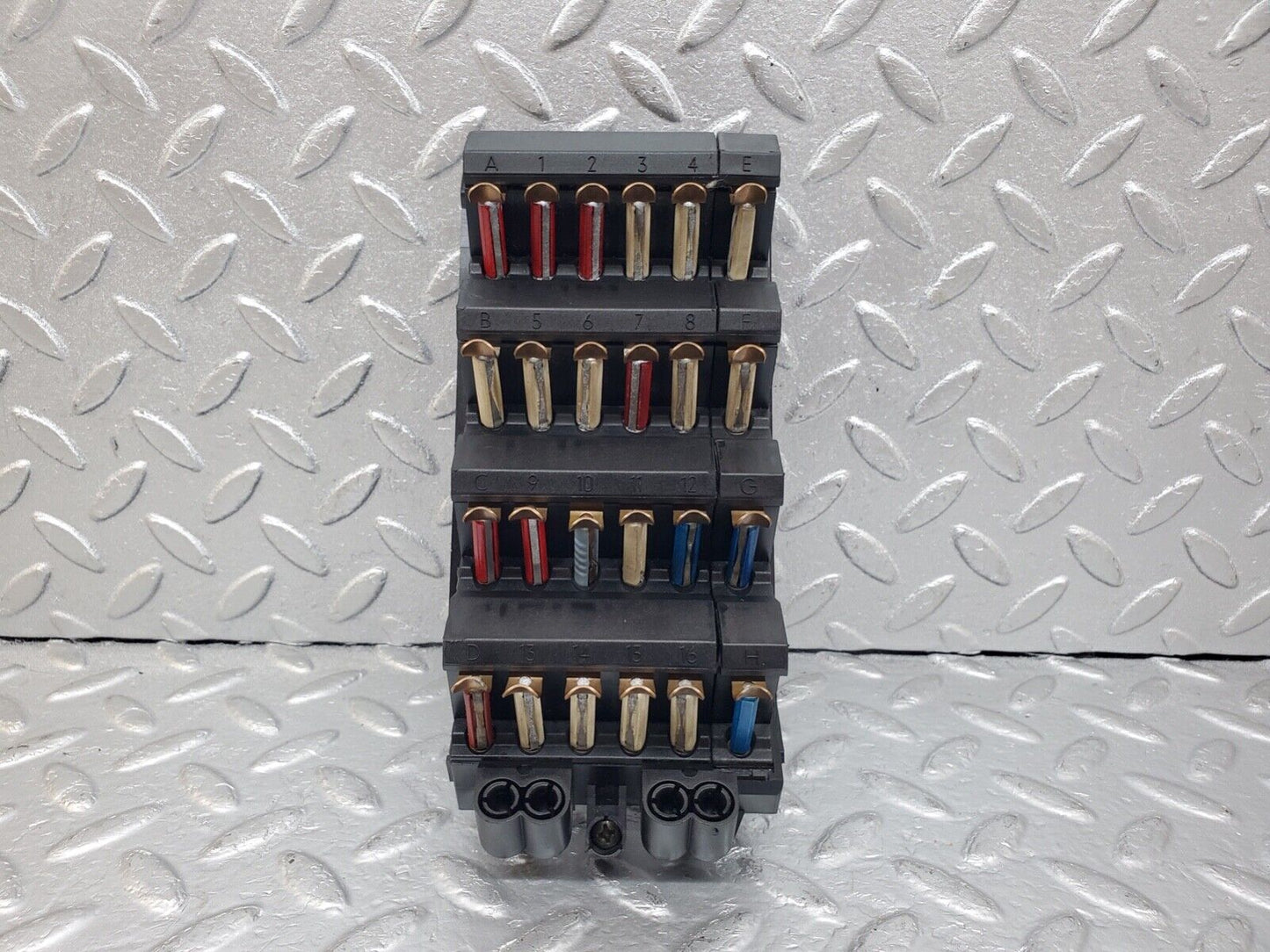 44616 Mercedes-Benz W124 220E Fuse Box 1245431933 1245402050