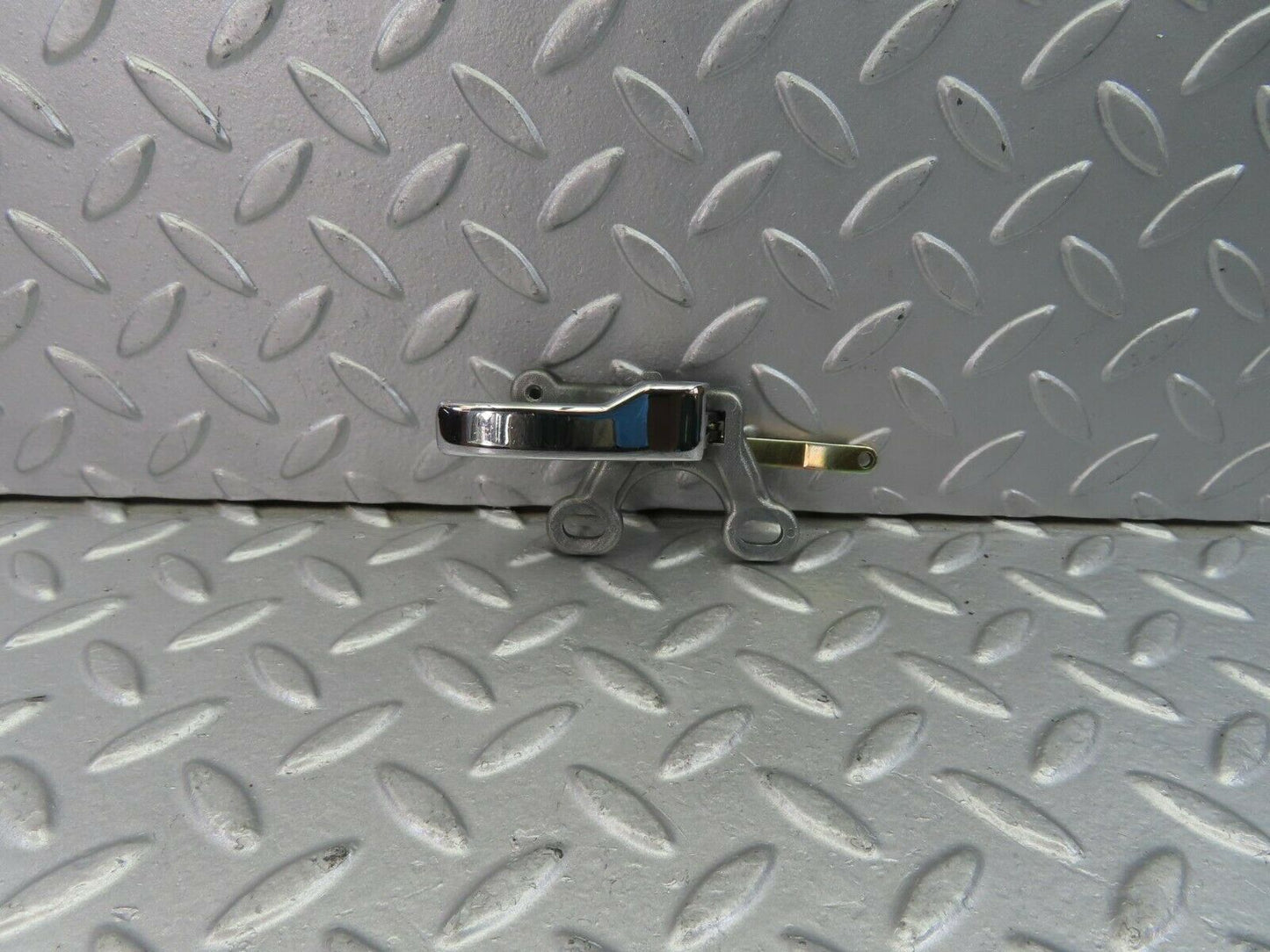 10758 Mercedes-Benz W123 230E Right Interior Door Handle