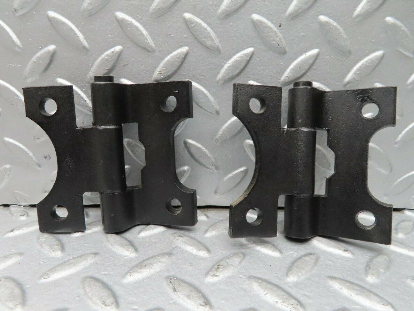 16699 Mercedes-Benz C107 380SLC Left Door Hinges