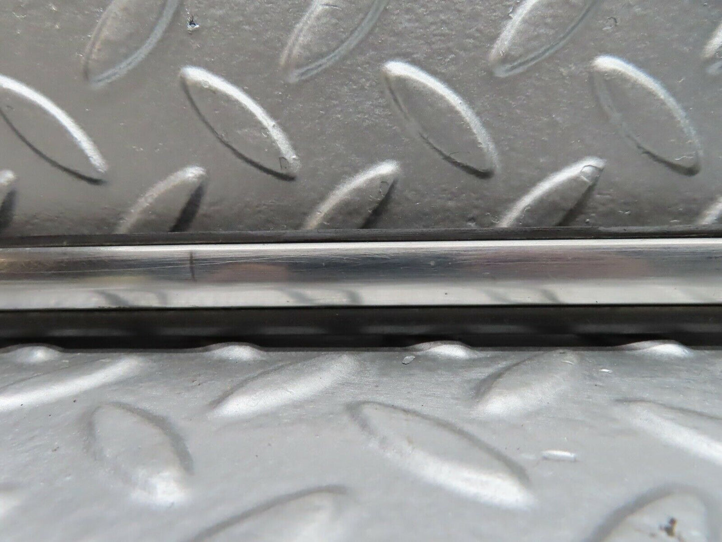 20962 Mercedes-Benz W114 250CE Coupe Left Door Centre Moulding Trim