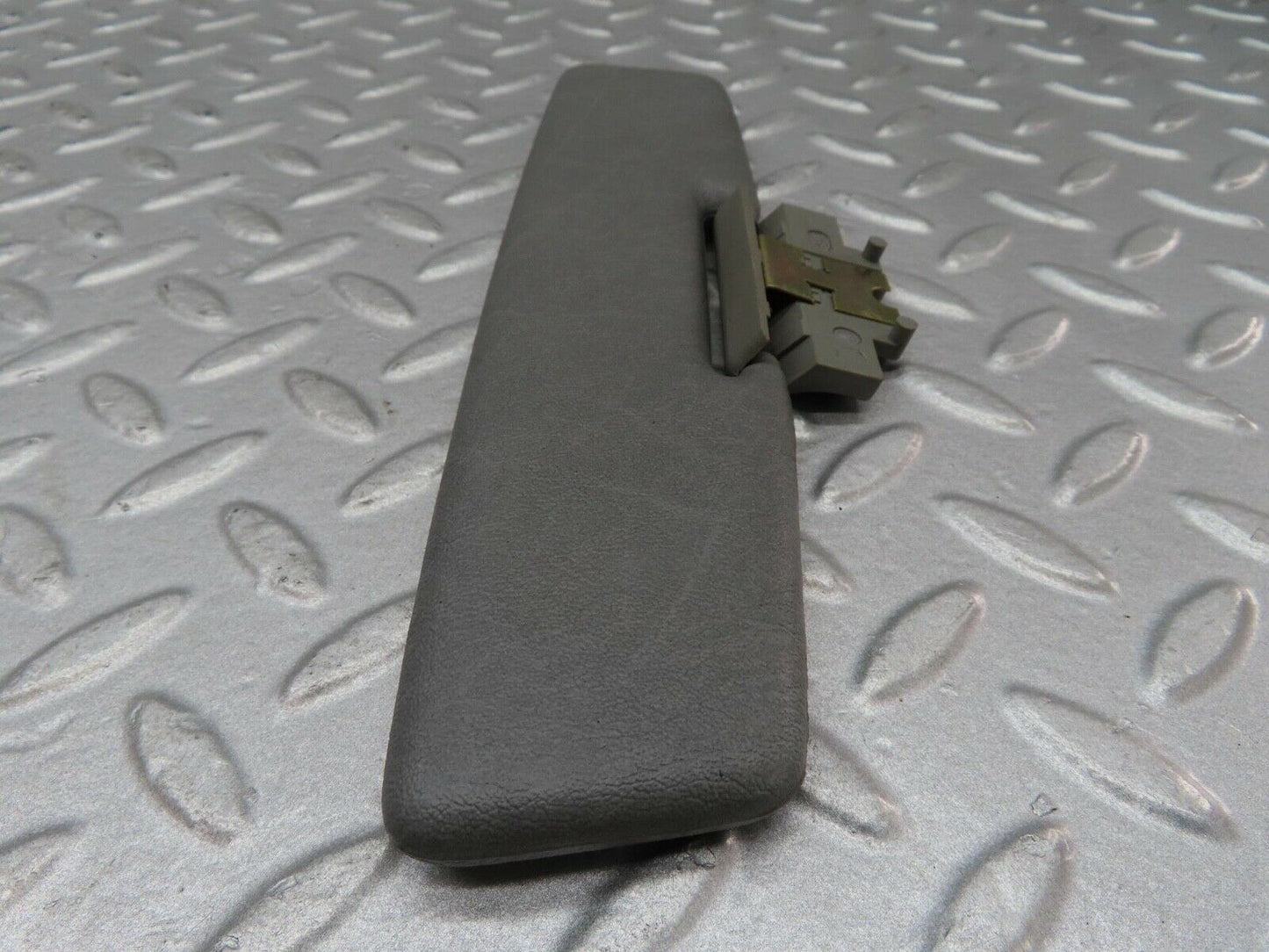 16491 Mercedes-Benz W124 260E Middle Sun Visor Grey
