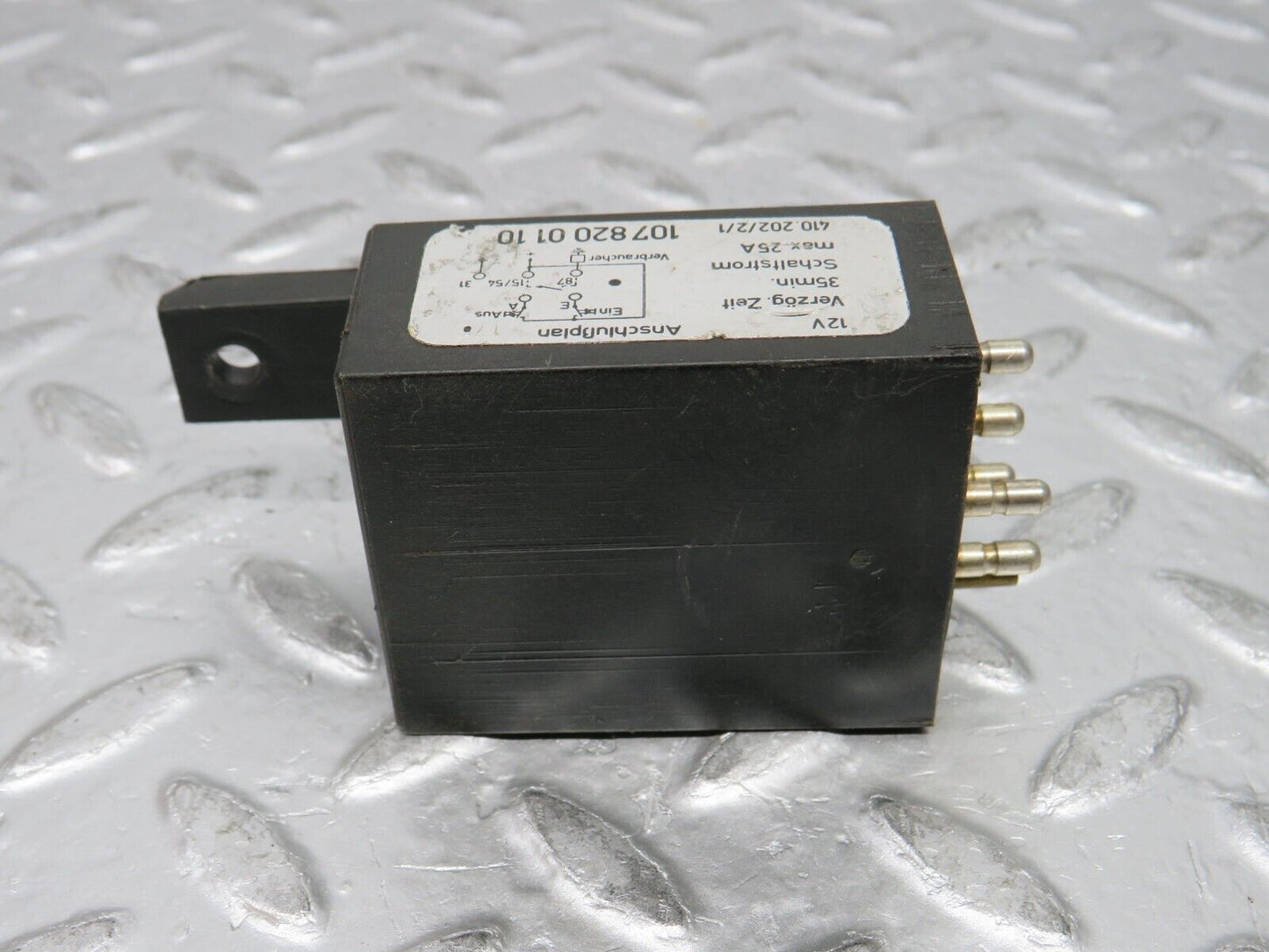 0136 Mercedes-Benz W116 350SE Heated Window Relay 1078200110