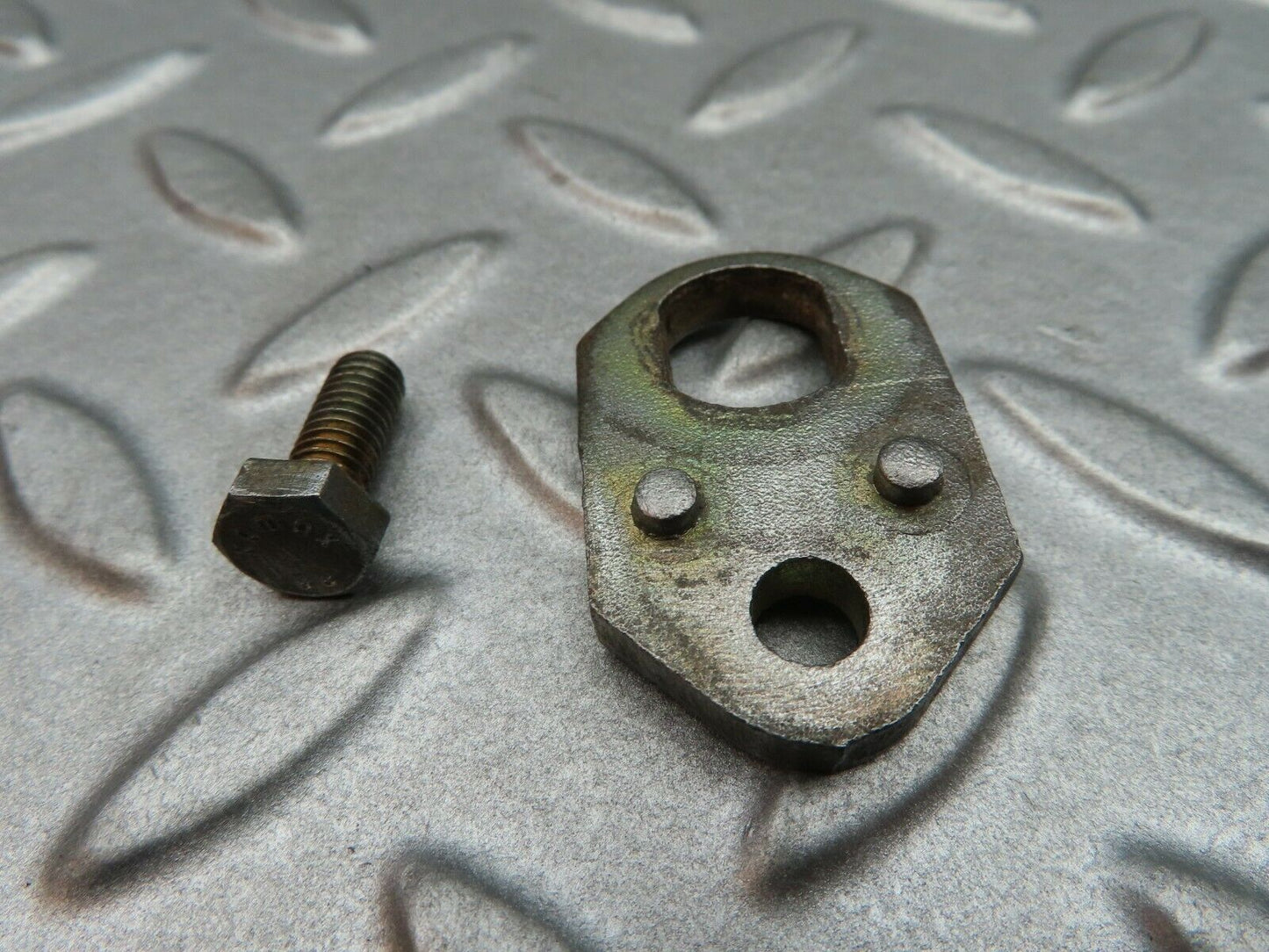 5127 Mercedes-Benz R107 350SL Fuel Injector Bracket