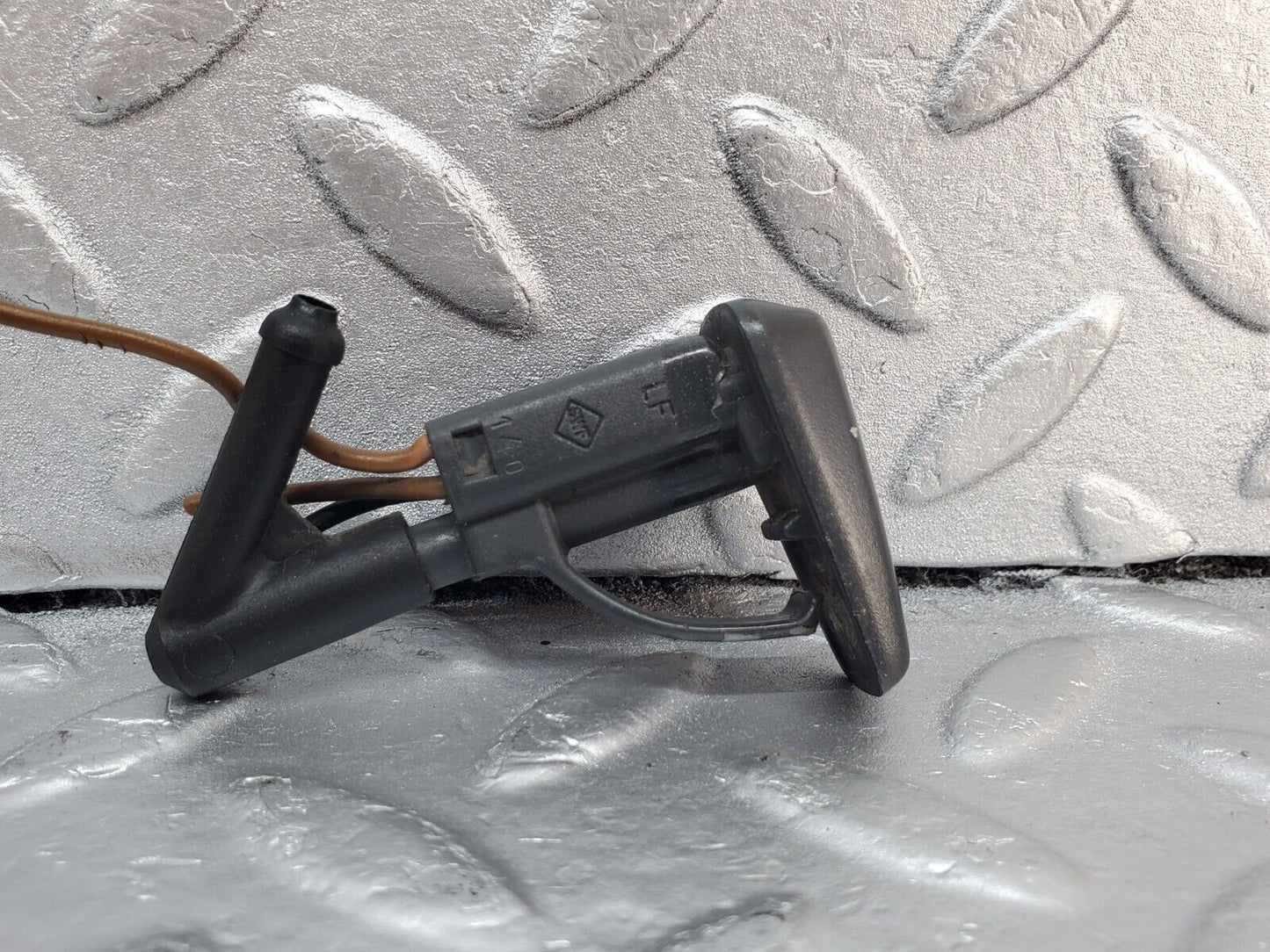 45233 Mercedes-Benz R129 300SL Coupe Windscreen Washer Nozzle 0155459928