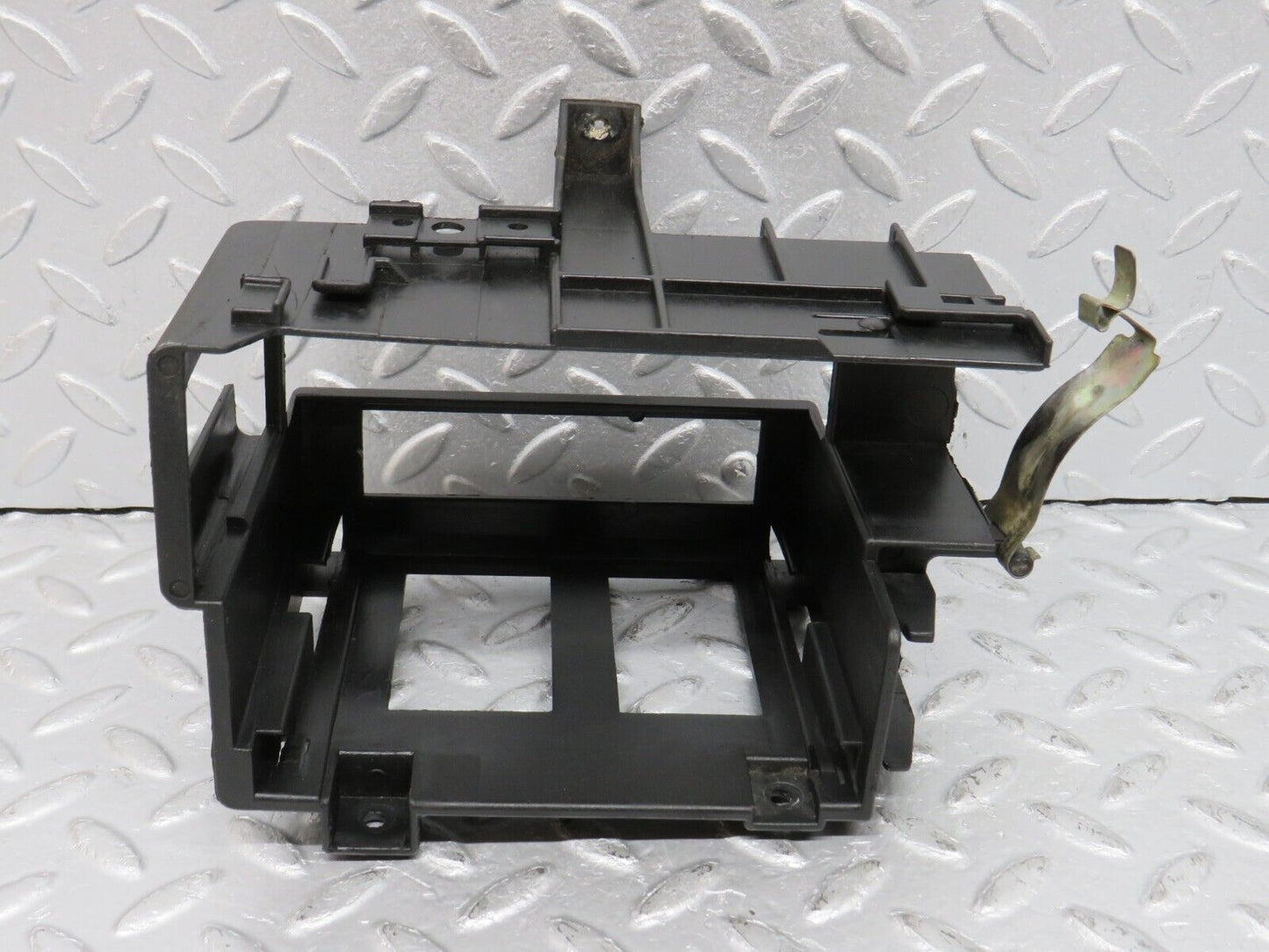 38712 Mercedes-Benz W201 190E 2.6L ECU Bracket 2015461743