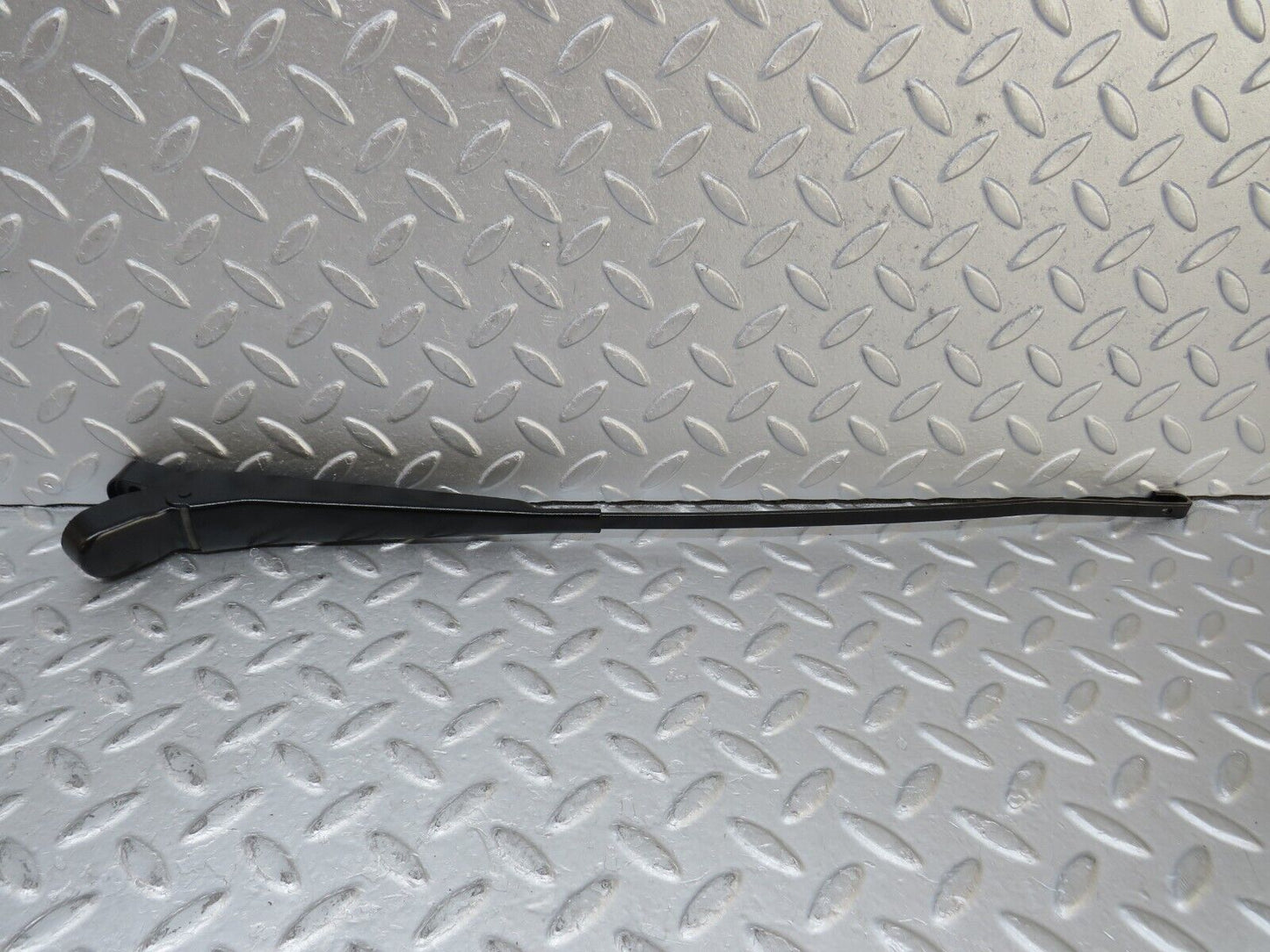 36166 Mercedes-Benz W126 420SE Windscreen Wiper Arm Right Side