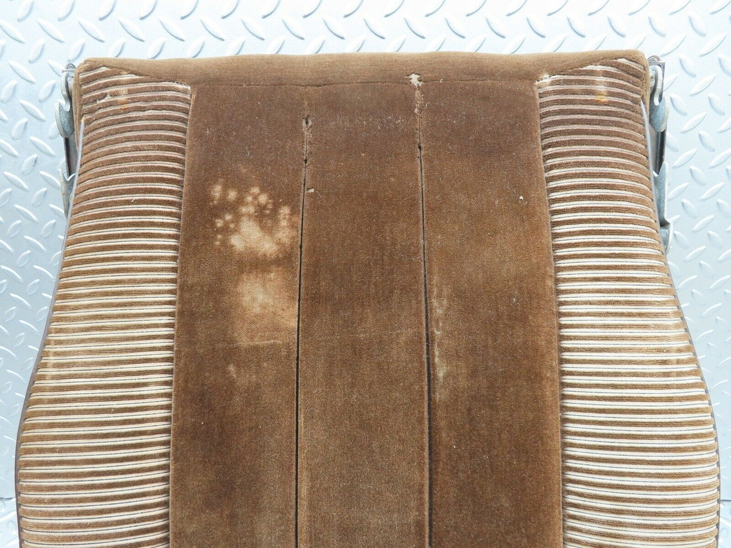 18470 Mercedes-Benz C107 380SLC Front Right Seat Bottom Brown