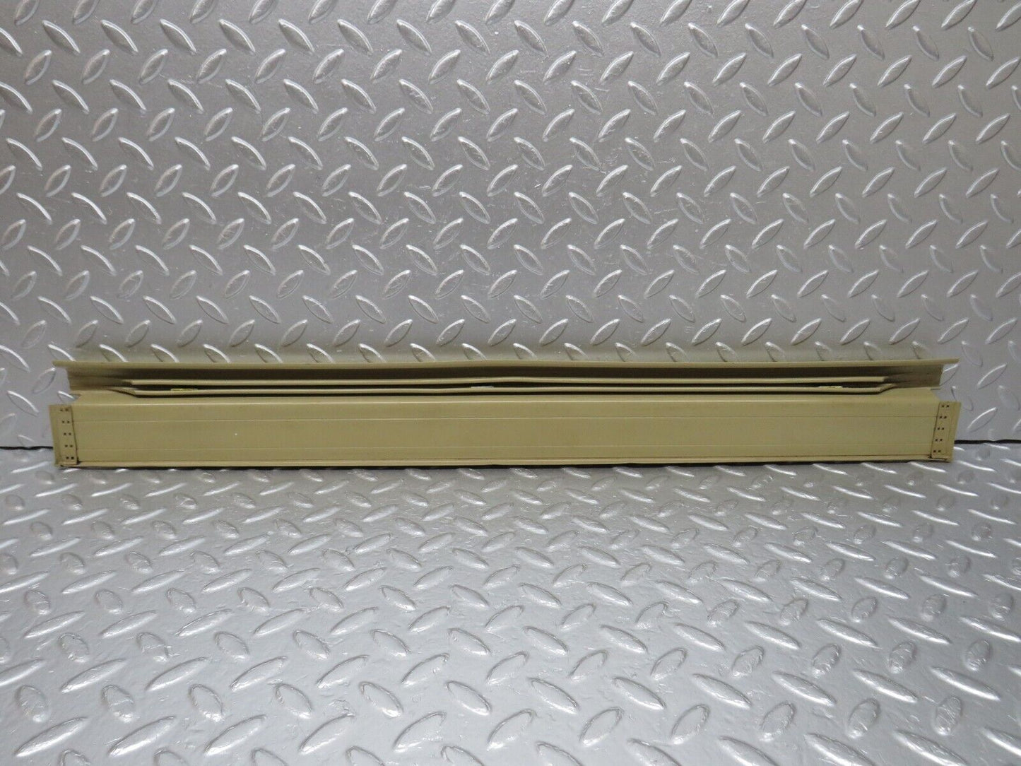 33983 Mercedes-Benz W124 260E Front Left Door Sill Beige