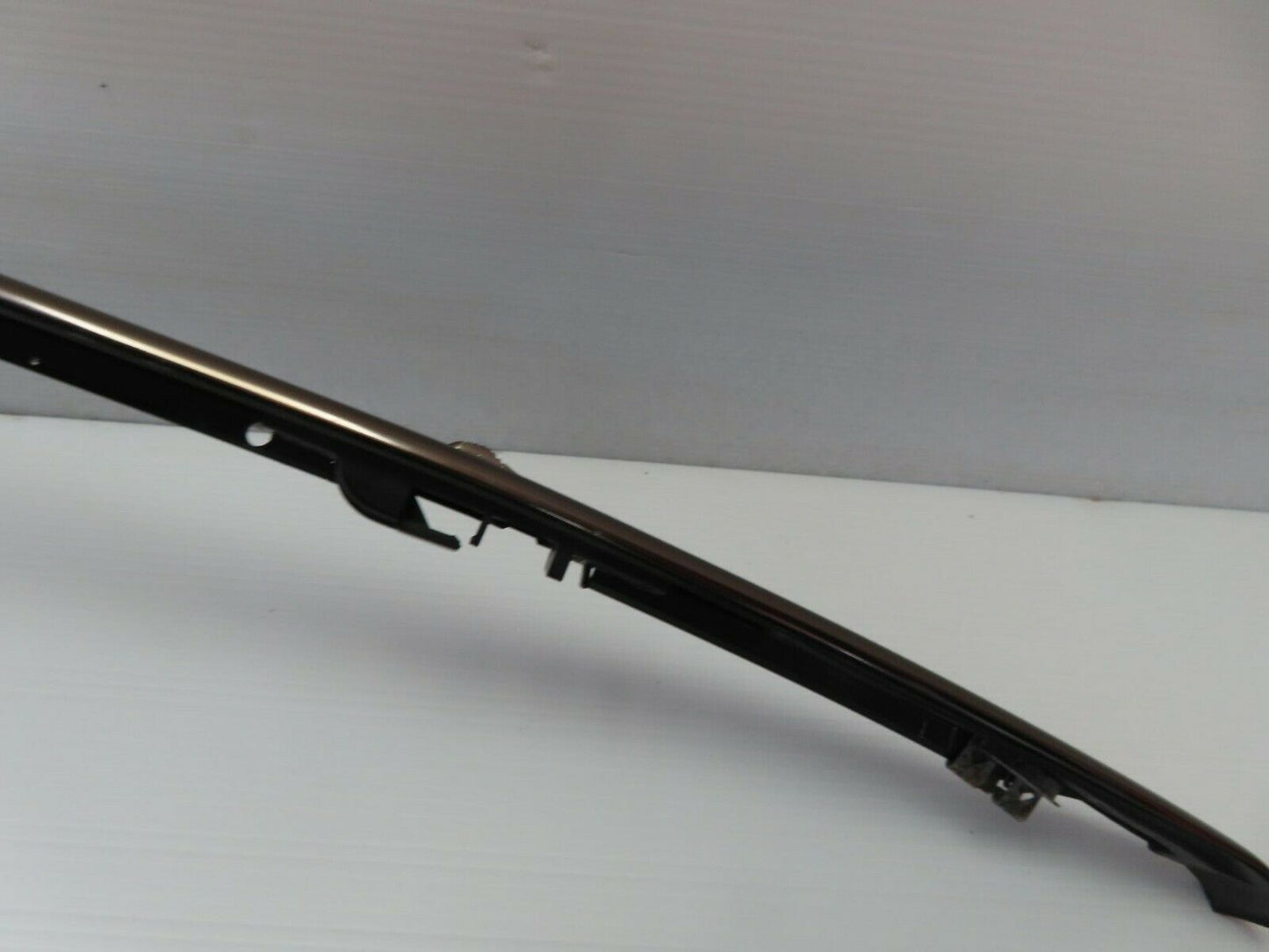9540 Mercedes-Benz C124 300CE Coupe Roof Chrome Right Side