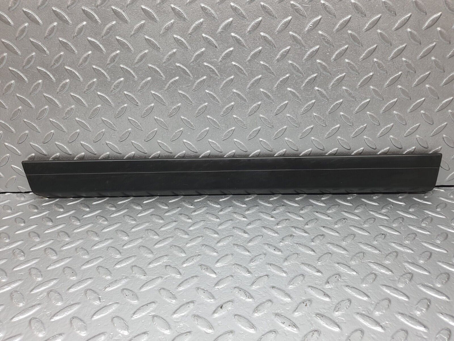 41421 Mercedes-Benz W124 200E Rear Right Door Lower Moulding Trim