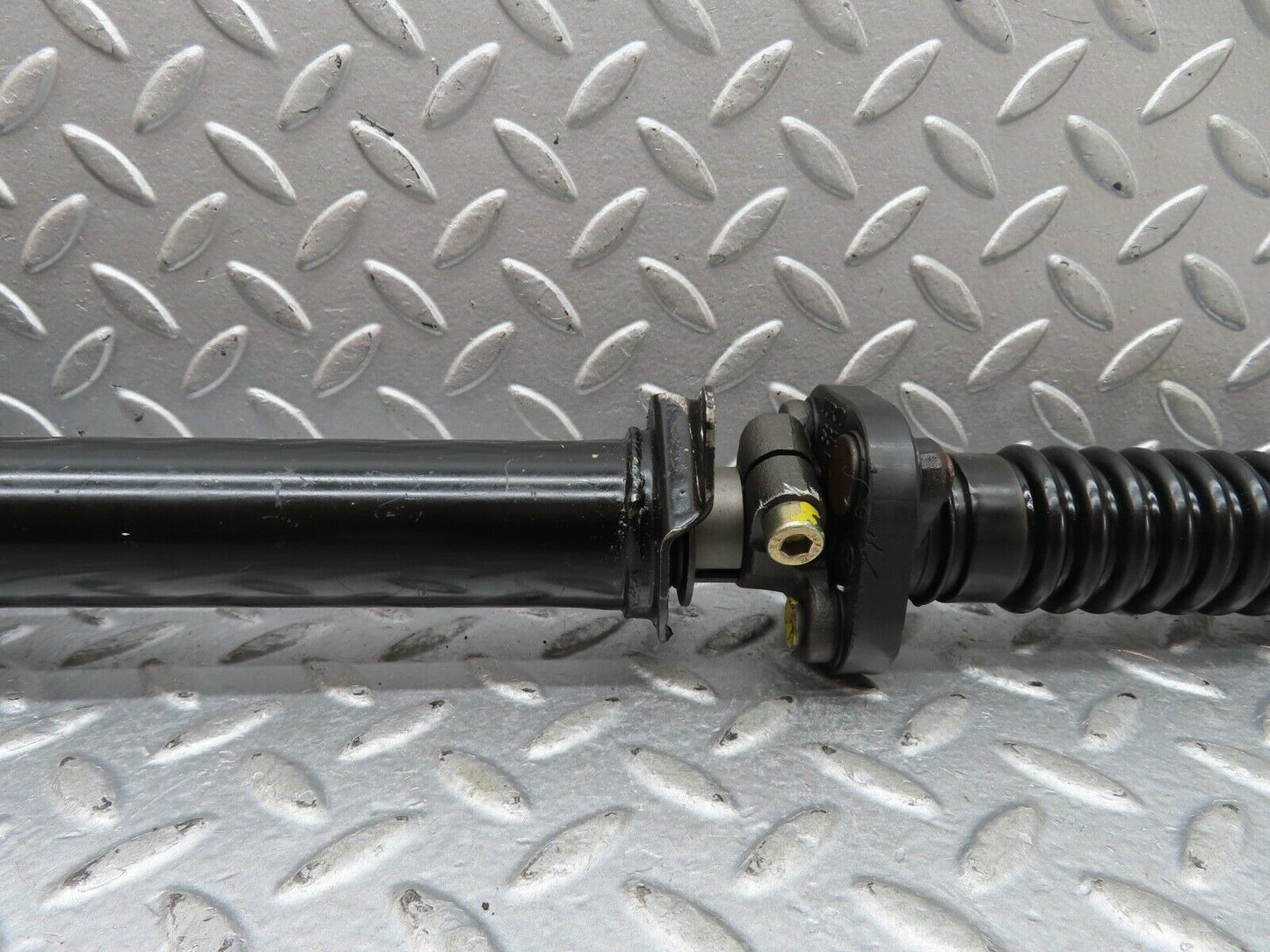 19233 Mercedes-Benz W123 300D Steering Column