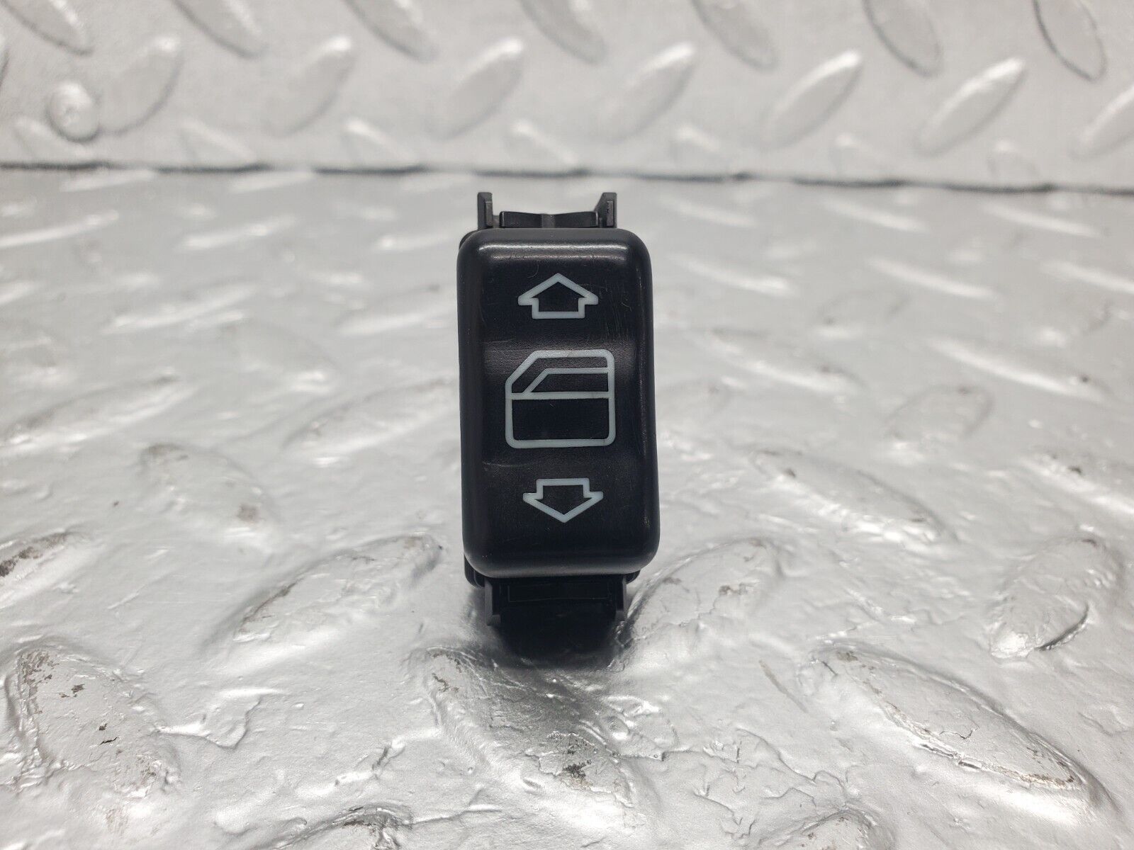 43914303