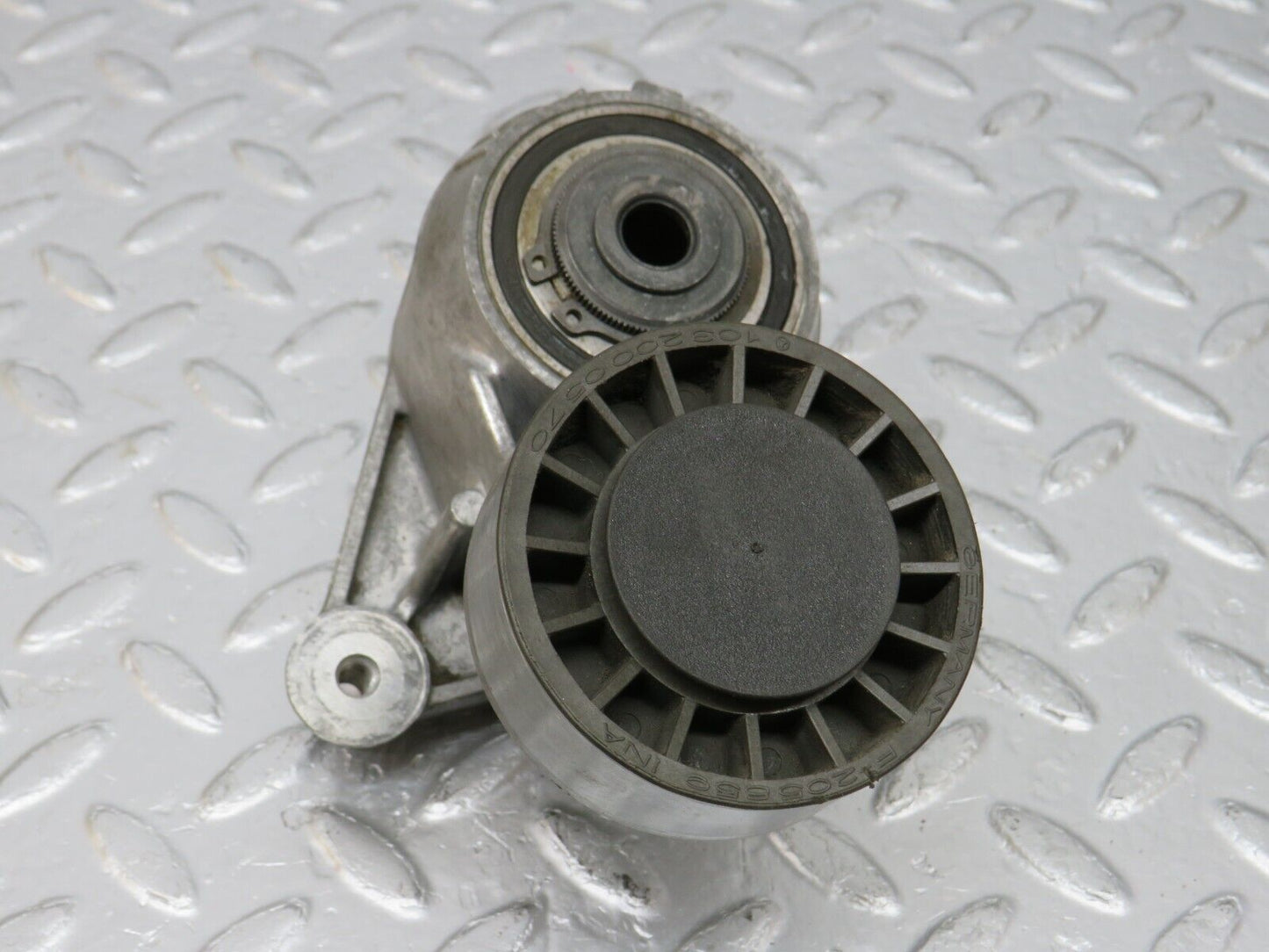 34147 Mercedes-Benz W124 260E Belt Tensioner 1032021140