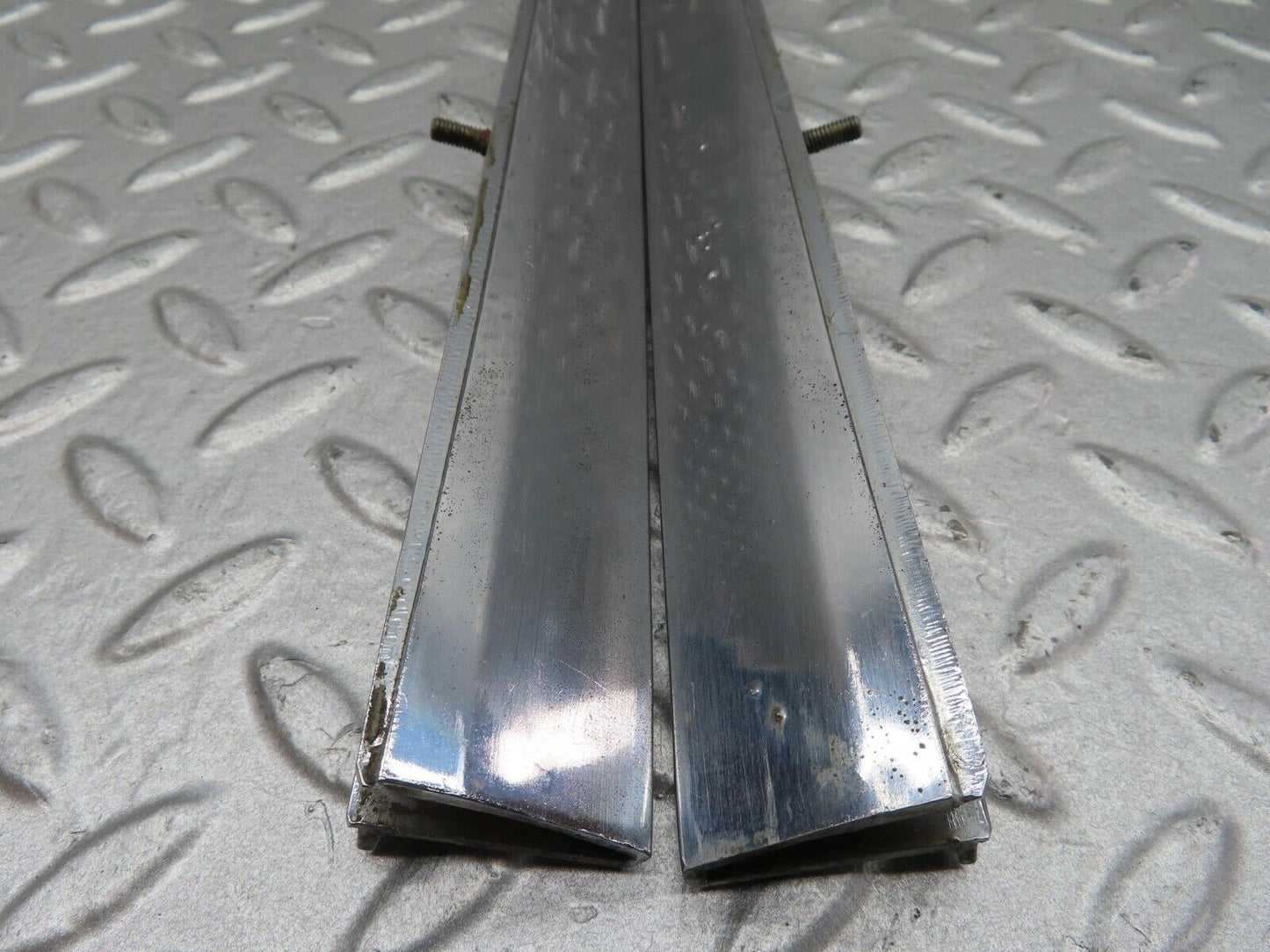14331 Mercedes-Benz W116 350SE Trunk Chrome Moulding Trim Pair 1166900380