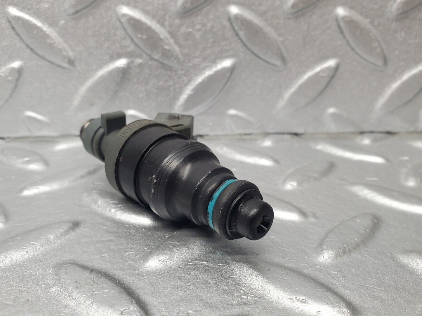46242 Mercedes-Benz W124 280E Fuel Injector Bosch 0280155209 0000787323